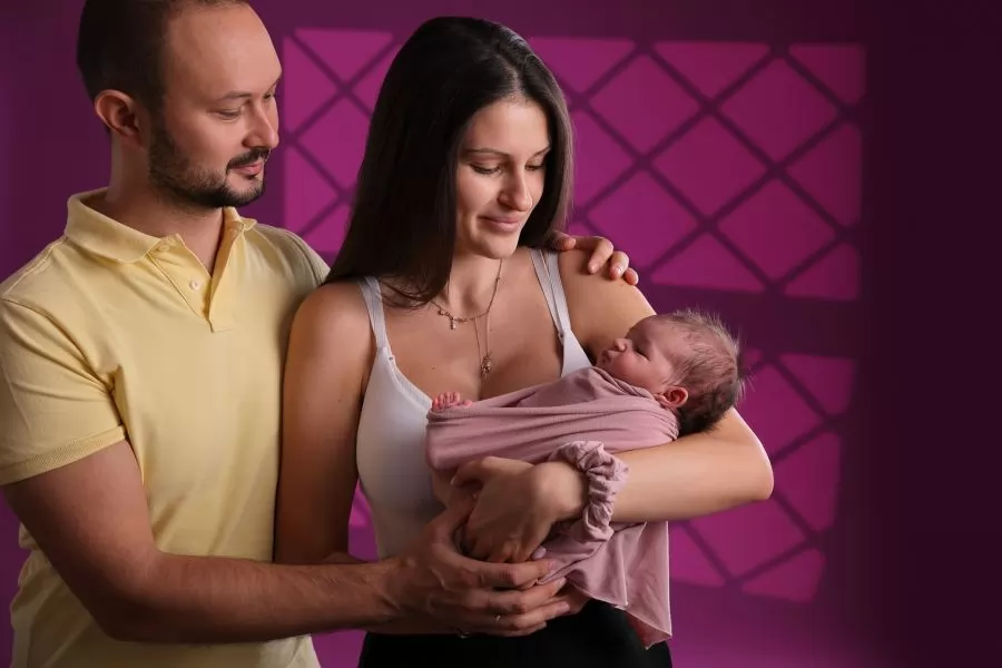 mama-sas-spyashto-bebe.webp