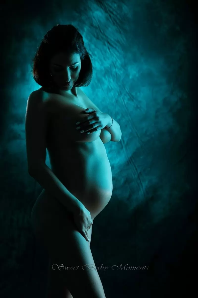artistichna-svetlina-maternity-portret.jpg