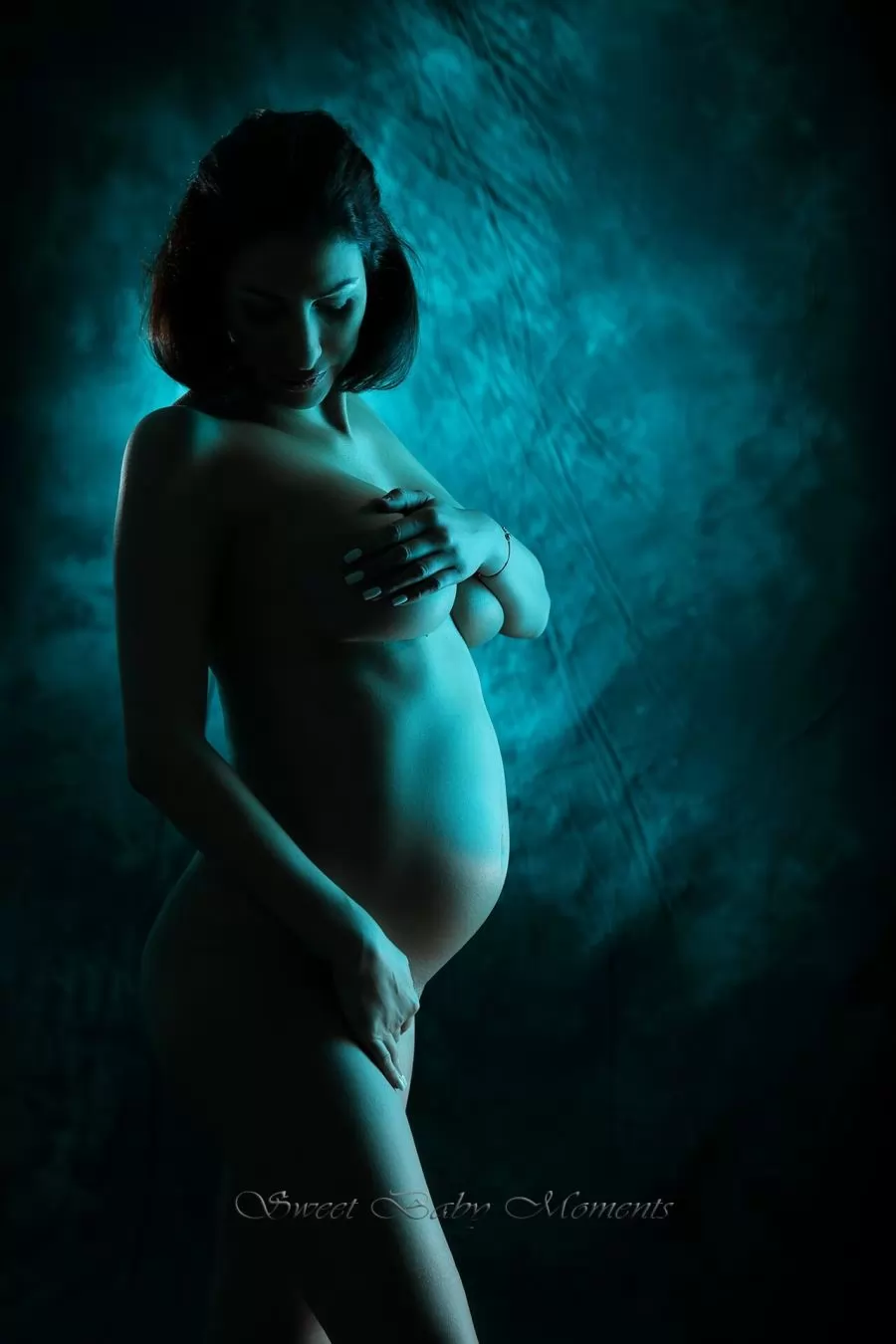 artistichna-svetlina-maternity-portret.jpg