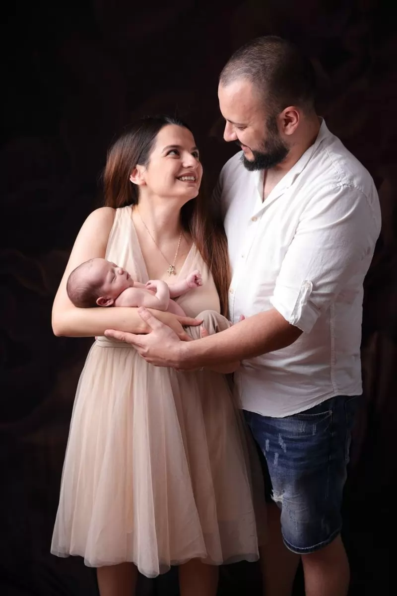 semeyni-snimki-v-studio-s bebe-sofia.jpeg